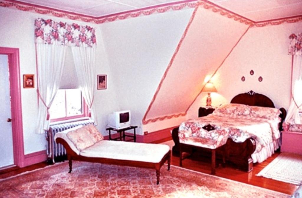 Whistler'S Inn Lenox Dış mekan fotoğraf
